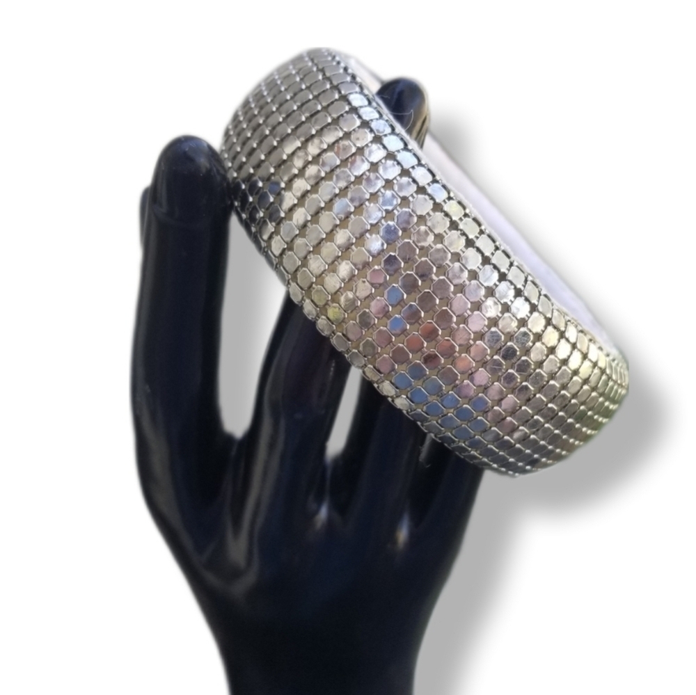 VINTAGE DISCO ERA SILVERTONE METAL MESH DESIGN WIDE BRACELET